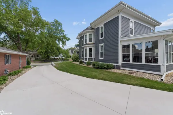 1417 Main AVE, Clear Lake, IA 50428