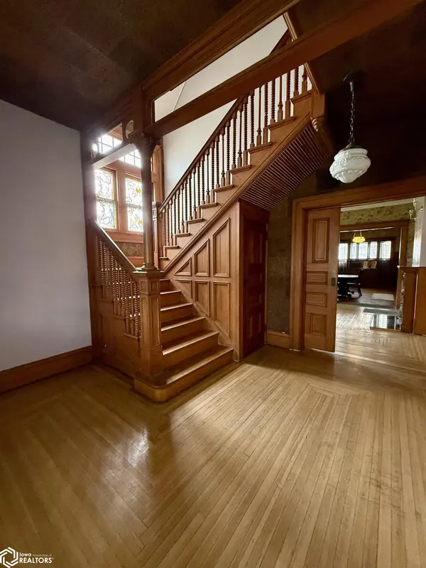 854 Elm ST, Webster City, IA 50595