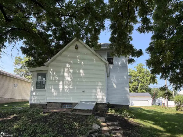 118 West Burlington AVE, West Burlington, IA 52655