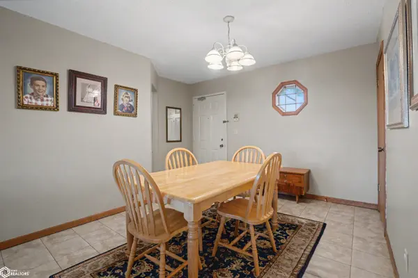 1609 Orchard Meadow DR #B2, Burlington, IA 52601