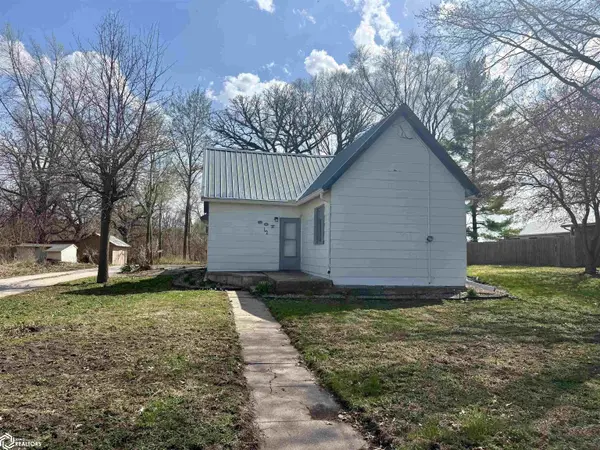 807 1/2 W South ST, Jefferson, IA 50129