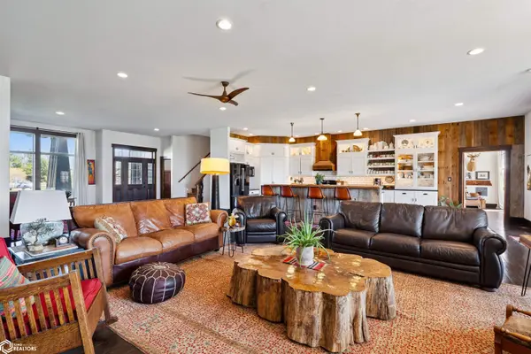 434 Highway 6, Grinnell, IA 50112