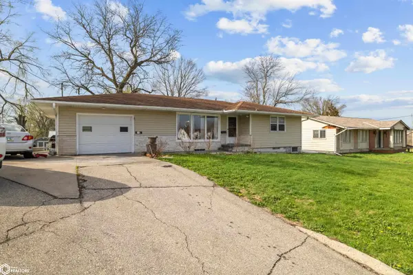 420 W Mclane ST, Osceola, IA 50213