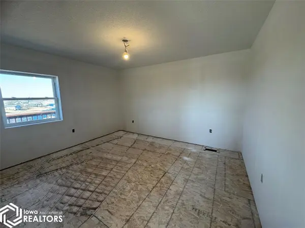 2056A Big Bend RD, Ellston, IA 50074