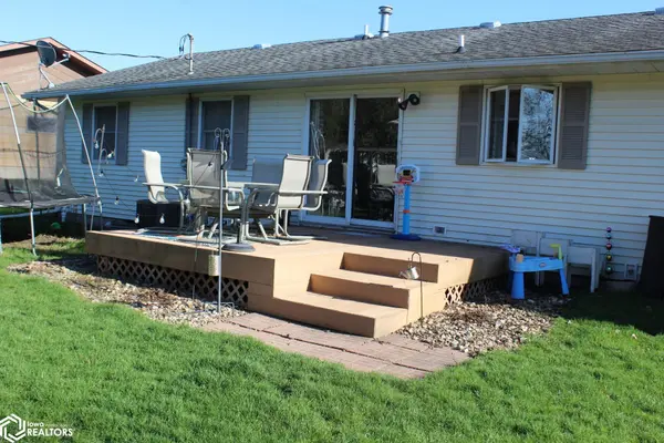 224 W 9th ST, Kanawha, IA 50447