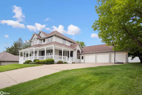 2310 Knollway DR, Marshalltown, IA 50158
