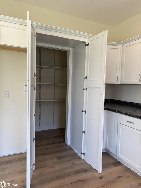 1217 N 18th ST, Chariton, IA 50049