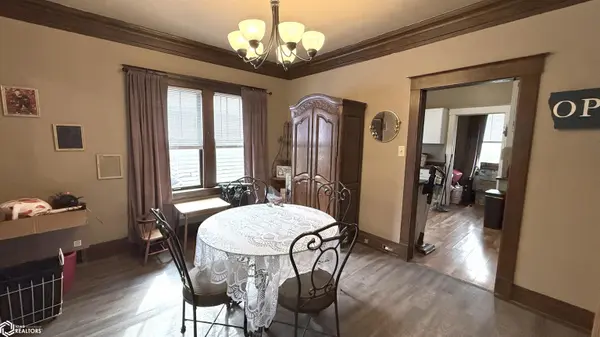 25-27 6th ST, Mason City, IA 50401