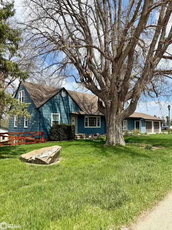 308 Fairview ST, Dows, IA 50071