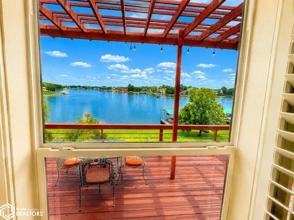 3150 Indian Point DR, Ellston, IA 50074