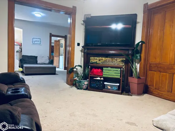 908 Dodge ST, Bedford, IA 50833