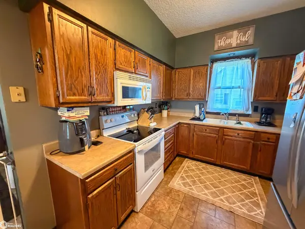 419 3rd ST, Hampton, IA 50441