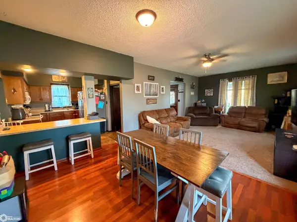 419 3rd ST, Hampton, IA 50441