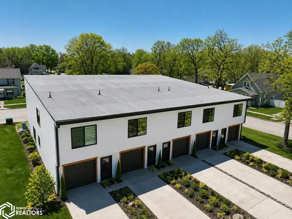 324 S 11th St, Sac City, IA 50583
