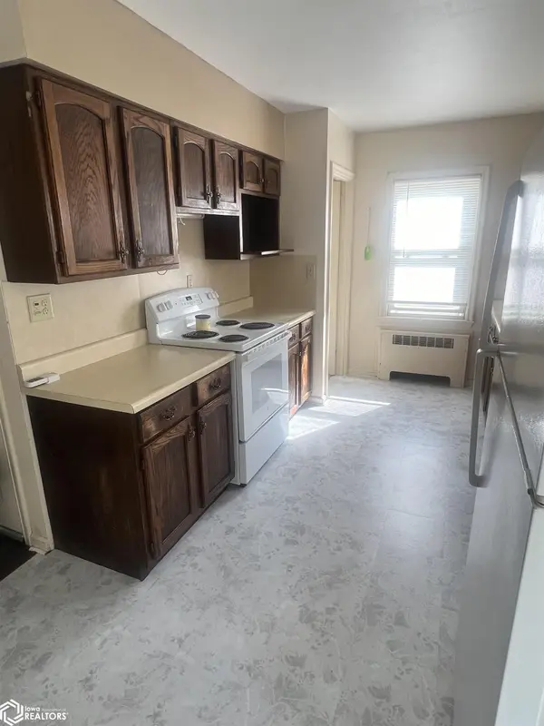 817 Pierce, Iowa Falls, IA 50126
