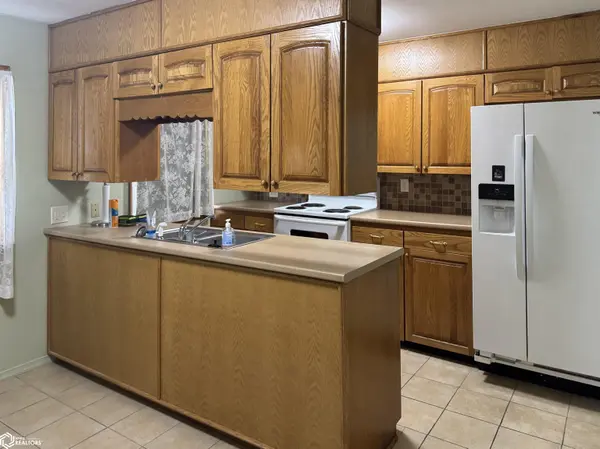 224 S 17Th ST, Chariton, IA 50049