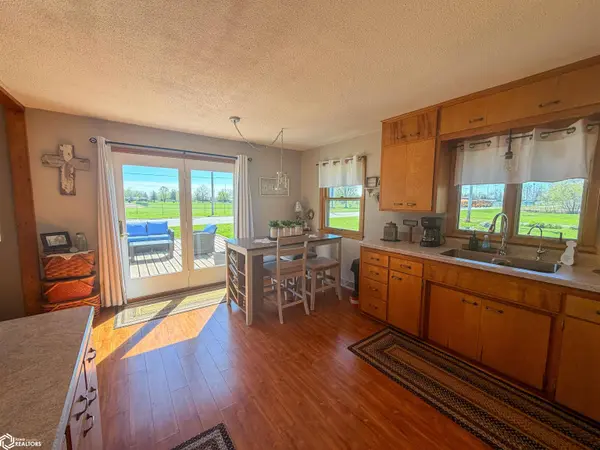 716 5th AVE, Ackley, IA 50601