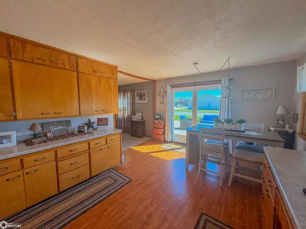 716 5th AVE, Ackley, IA 50601