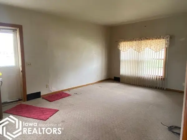 613 3Rd AVE, Britt, IA 50423