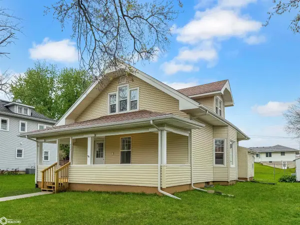 413 4th ST, Gladbrook, IA 50635