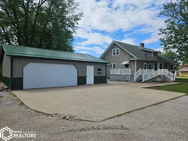 134 E Main ST, Agency, IA 52530