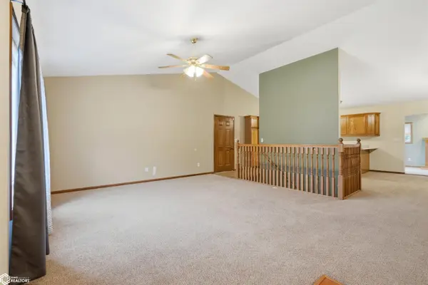 421 E Becky Ln., Mount Pleasant, IA 52641