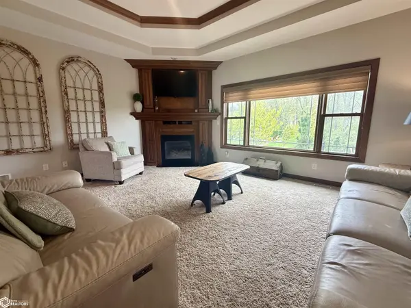 103 Briarwood BND, Jefferson, IA 50129