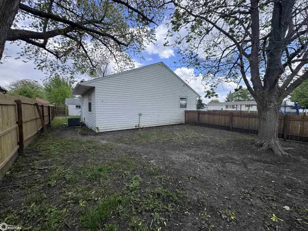 304 Broadway ST, New Virginia, IA 50210