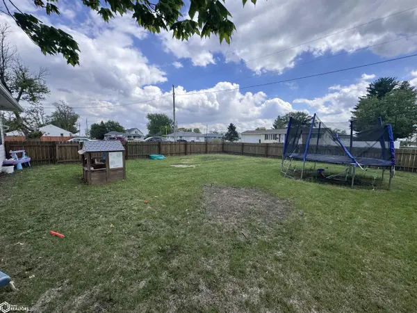 304 Broadway ST, New Virginia, IA 50210