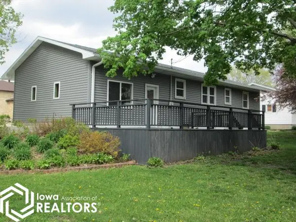 1104 1St ST, Belmond, IA 50421