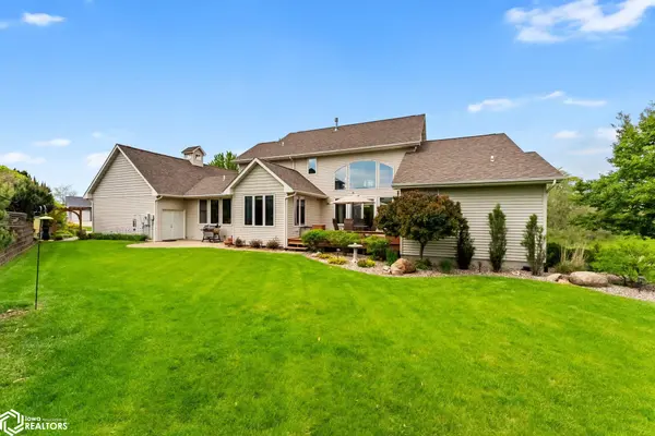 1402 Ridgeview CT, Washington, IA 52353