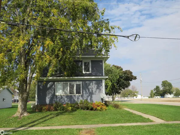 100 N Vankirk ST, Latimer, IA 50452