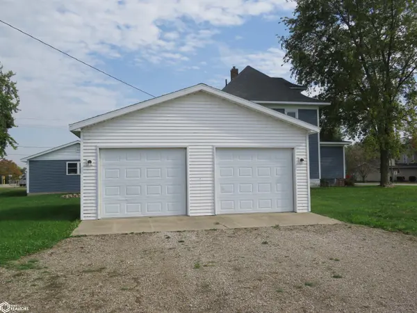 100 N Vankirk ST, Latimer, IA 50452
