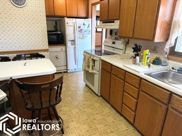 1601 5th ST, Emmetsburg, IA 50536