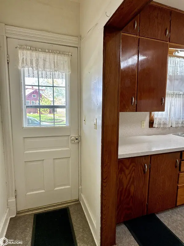 113 E Division ST, Audubon, IA 50025