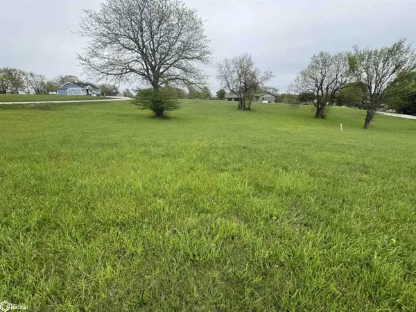 161, 162, 163 Crestview DR, Ellston, IA 50074