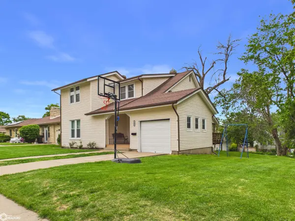 1008 Grand AVE, Keokuk, IA 52632