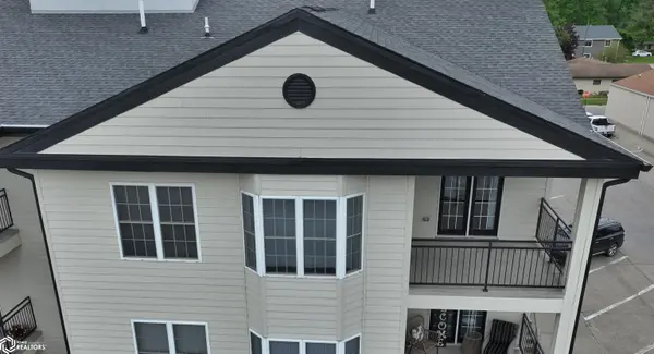 209 W jefferson ST #17, Winterset, IA 50273