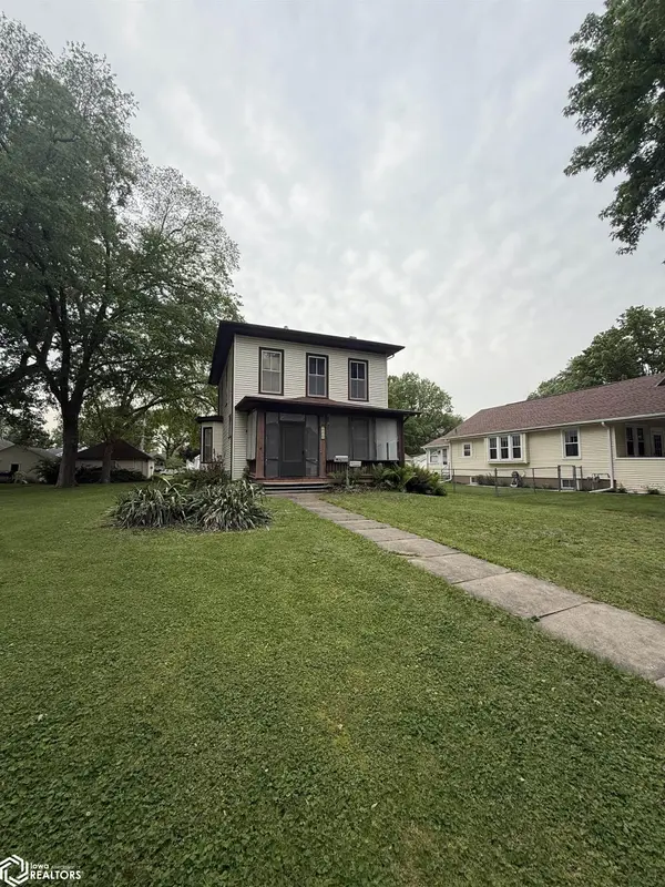 1015 S Starr AVE, Burlington, IA 52601