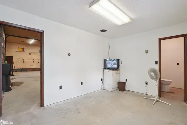 206 W Grant ST, Zearing, IA 50278