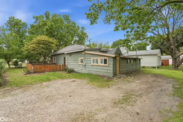 811 S 5th Street, Fairfield, IA 52556