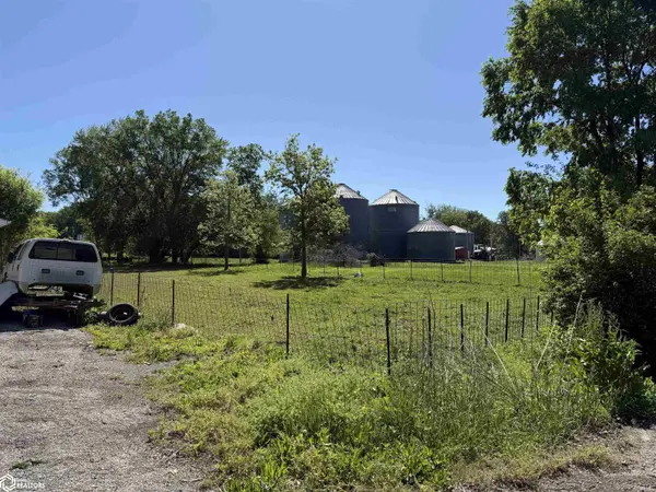 101 N 6Th ST, Farmington, IA 52626