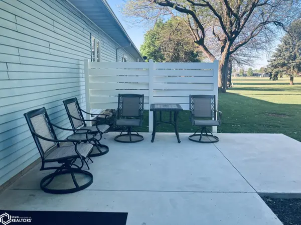 127 Country Club DR, Belmond, IA 50421