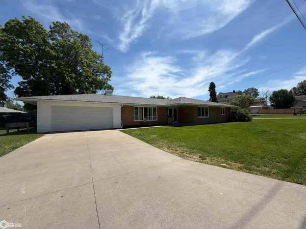 515 S 12Th ST, Centerville, IA 52544