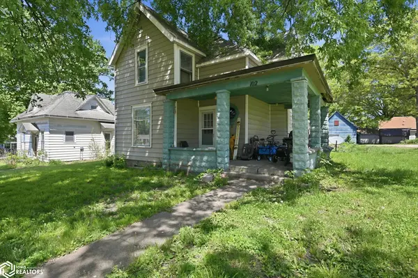 102 E 2nd ST, Villisca, IA 50864