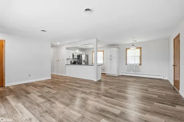 711 12th AVE, Grinnell, IA 50112