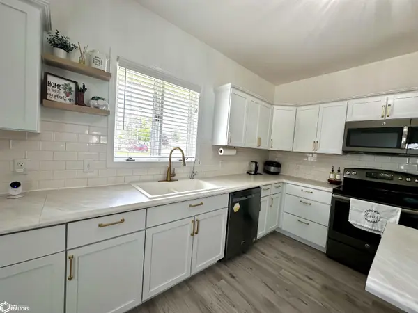 178 1St ST, Britt, IA 50423