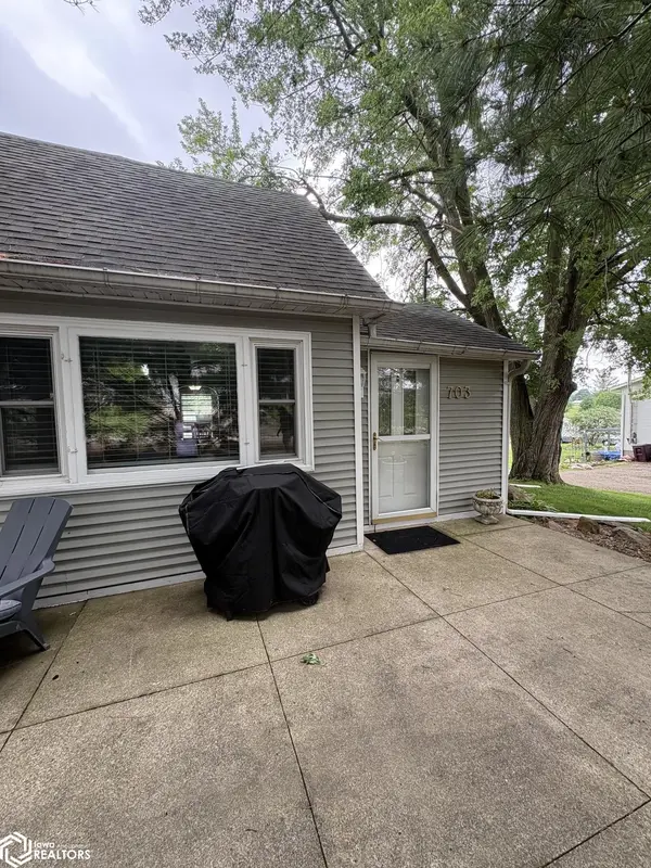 703 E Main ST, Brooklyn, IA 52211