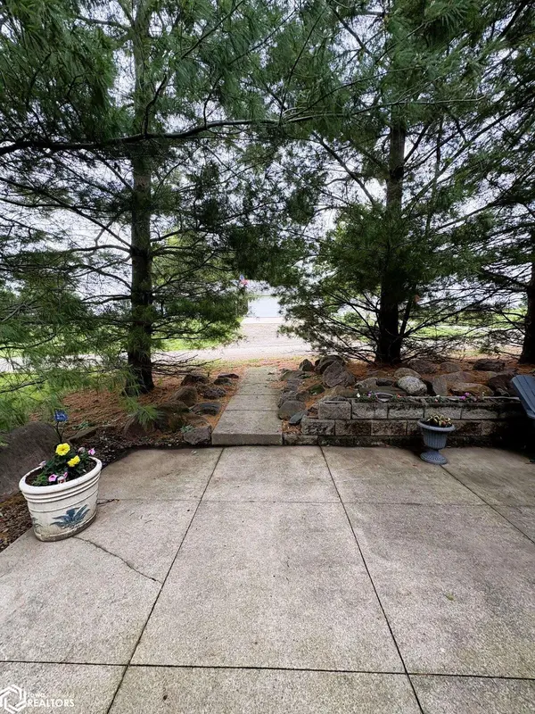 703 E Main ST, Brooklyn, IA 52211