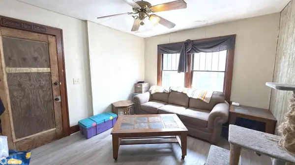 321 3rd ST, Mason City, IA 50401